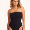 Stay stylish and supported with the Seafolly Sea Dive DD Bandeau One Piece. Featuring underwire, gripper tape, and hidden mesh for a sleek, secure fit.