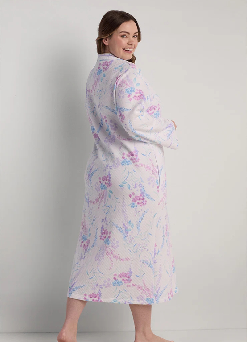 Miss Elaine Quilt-in-Knit Long Zip Robe – Pink & Lavender Sprays on Ivory (Style: 667815-X149)