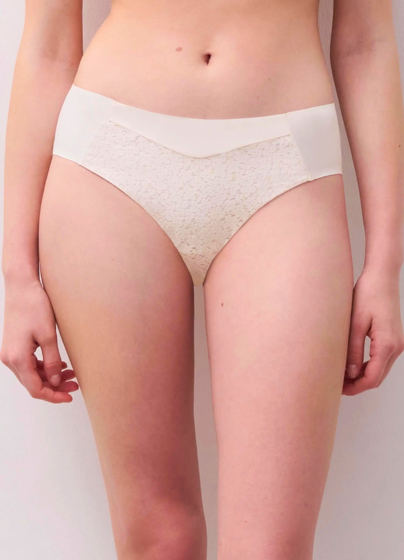 Chantelle Norah Comfort Brief – Talc